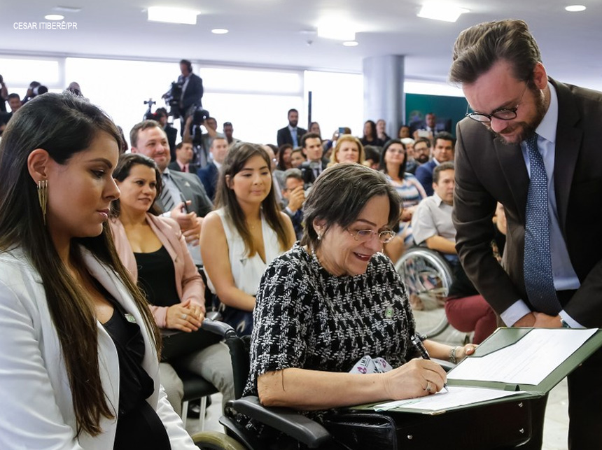 Maria da Penha é a nova integrante do Conselho Nacional dos Direitos da Mulher