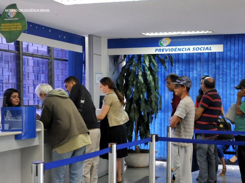 Governo vai fazer pente fino em 2 milhões de benefícios do INSS