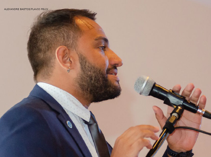 Aprovado PAF com emenda que proíbe privatização de empresas e restrição de direitos dos servidores