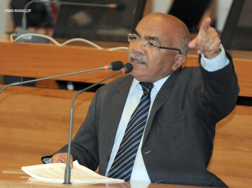 Vigilante critica exigência de trajes formais para ter acesso a atendimento no Hospital de Santa Maria