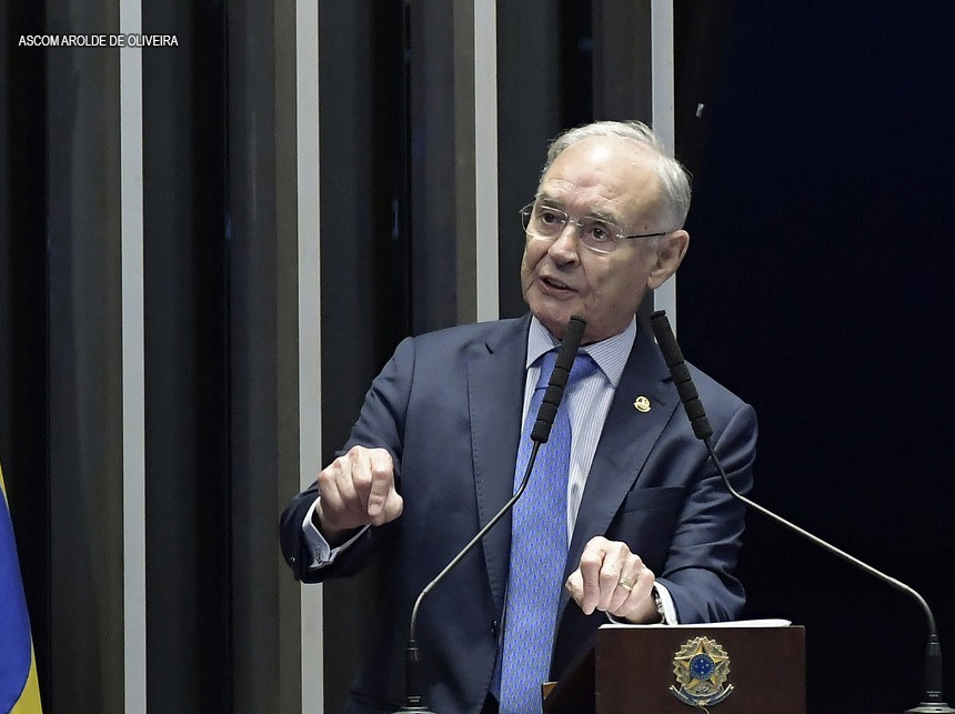 “Deus quis”, o livro sobre a vitoriosa campanha eleitoral de Arolde de Oliveira