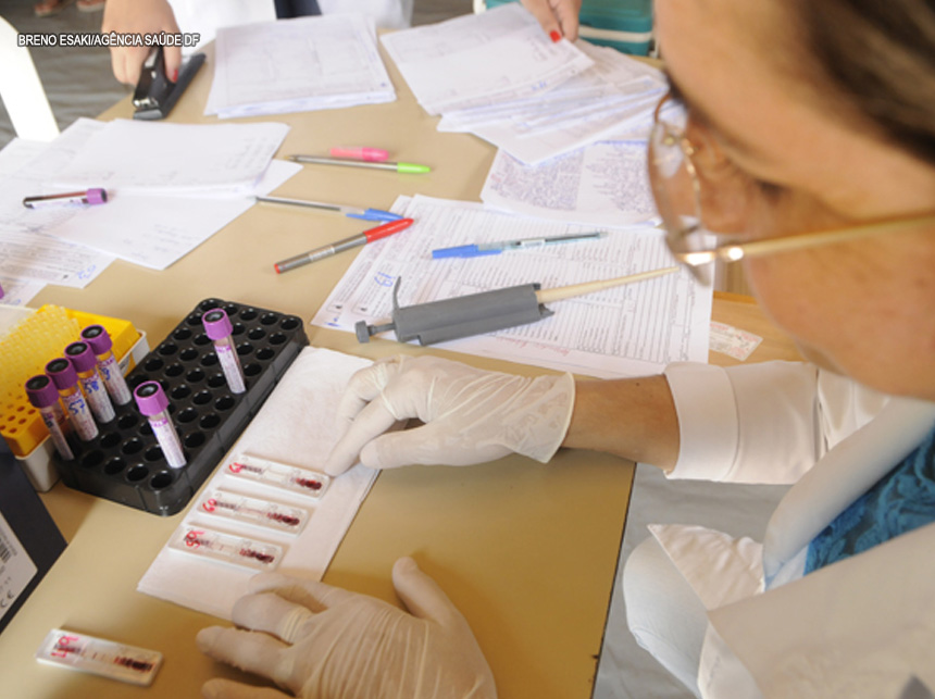 Teste rápido é complementar para definir diagnóstico de dengue