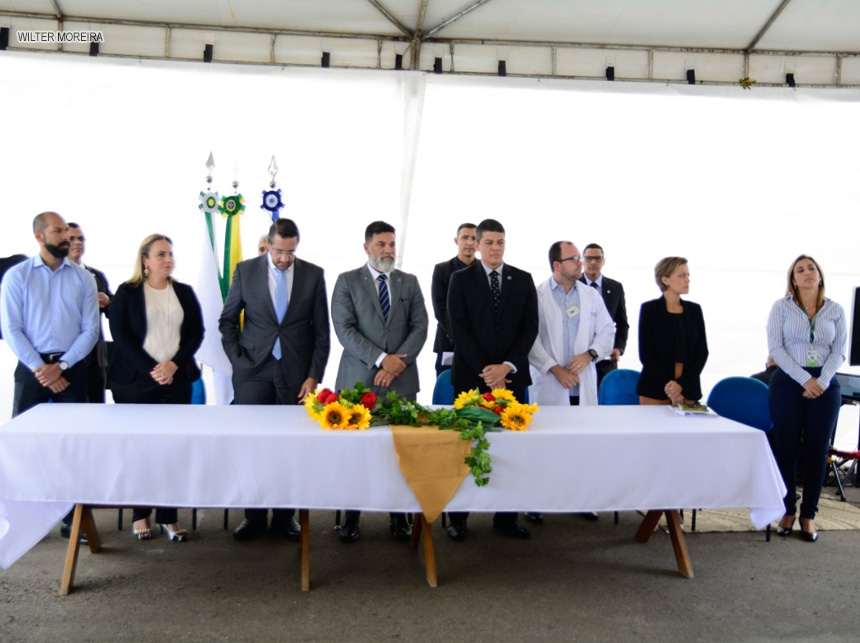 Em sessão solene Jorge Vianna celebra com servidores os 52 anos do Hospital do Gama