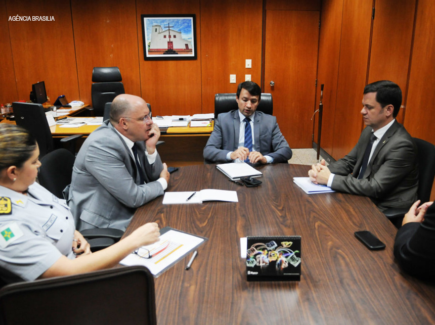 GDF reforça policiamento nas escolas com 180 policiais militares
