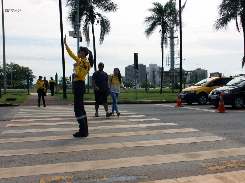 Detran-DF: Cai o número de pedestres mortos na faixa