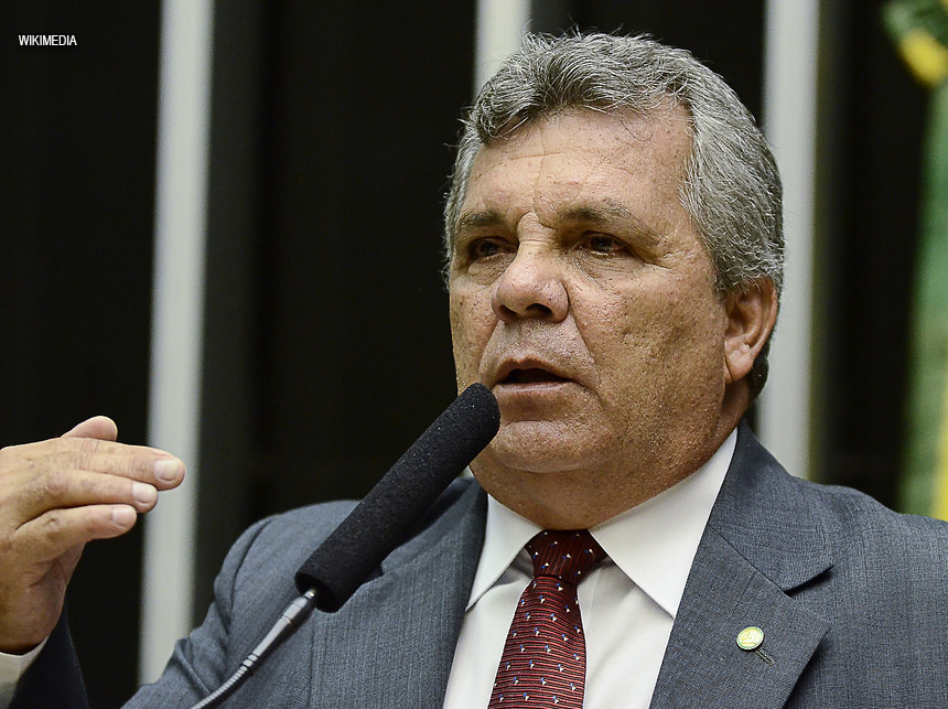 Fraga é absolvido de denúncia de concussão por falta de provas