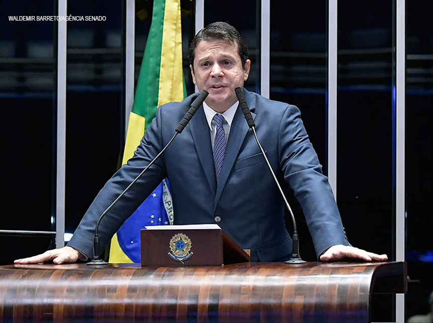 Bolsonaro veta projeto de Reguffe que facilitaria tratamento oral contra câncer