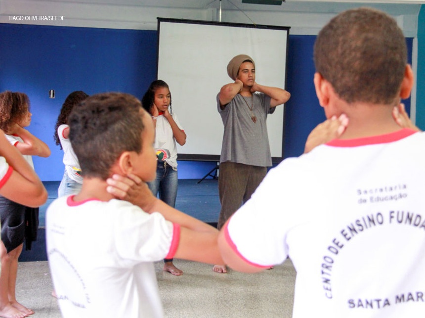 Secretaria de Educação nomeia 1.400 educadores sociais voluntários