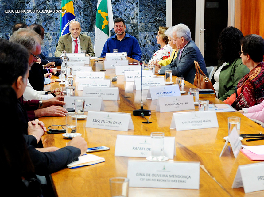 Secretaria de Educação do DF institui Conselho de Notáveis