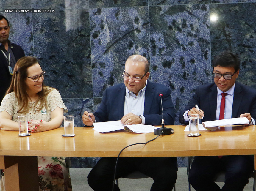 GDF renova acordo para assistência à saúde no ICDF