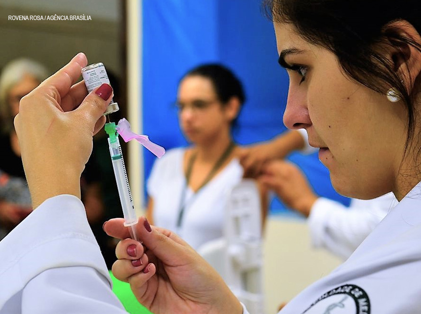A vacinação é a mais eficaz maneira de evitar a influenza