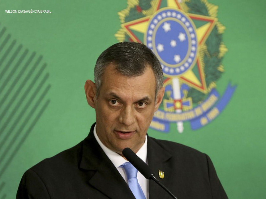 Governo deve propor projeto de lei para extinguir conselhos federais