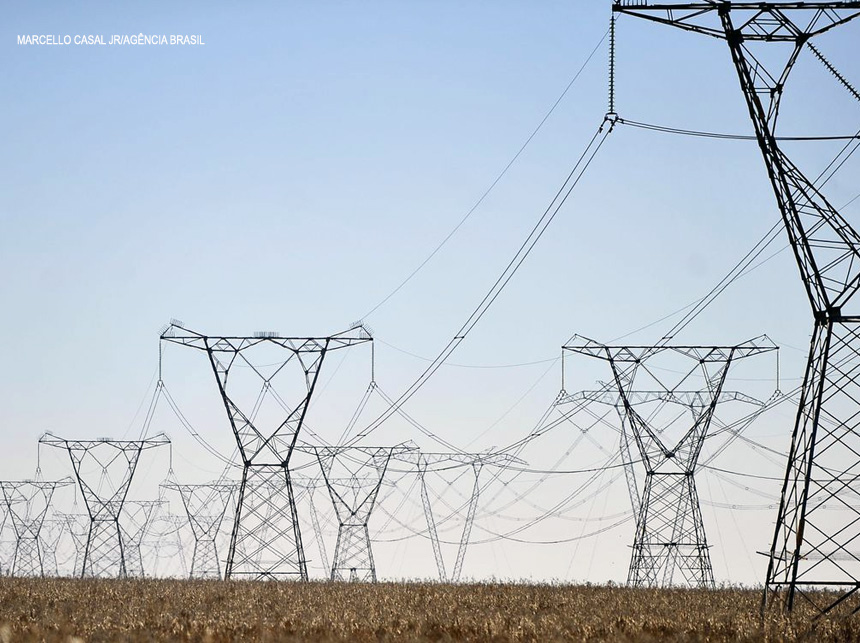 Aneel anuncia bandeira tarifária vermelha para agosto