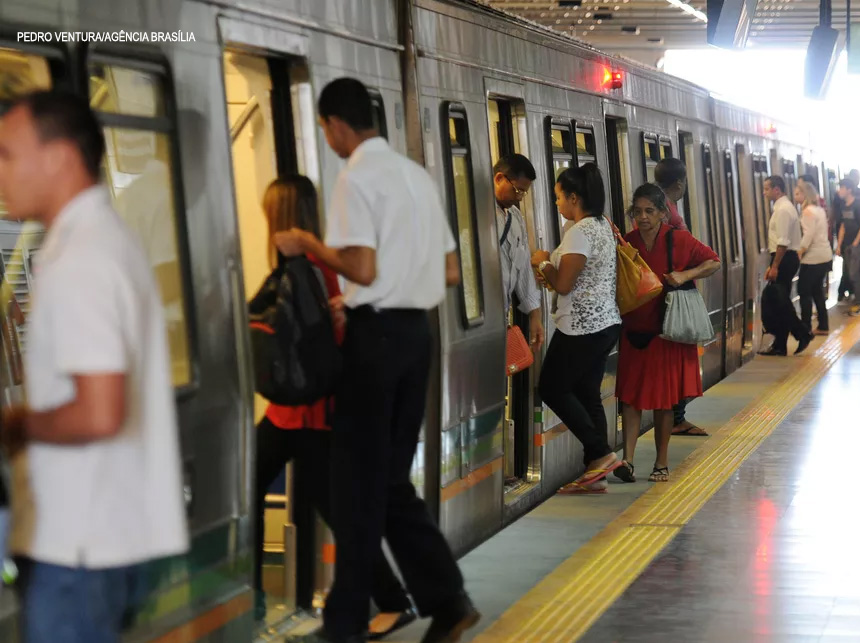 Procuradoria-Geral do DF obtém decisão que deve pôr fim à greve dos metroviários