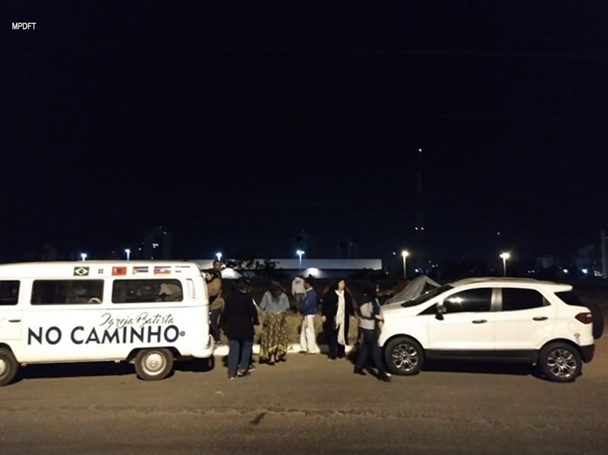 Solidariedade: pessoas em situação de rua em três cidades do DF recebem doações do MPDFT