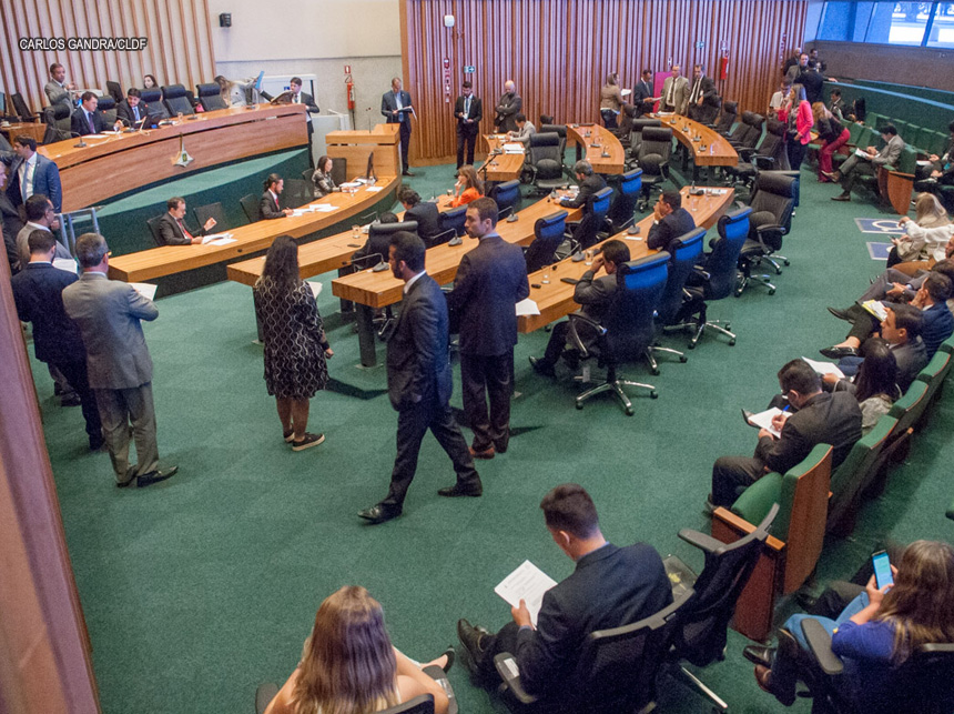 Distritais aprovam proposições na área da saúde