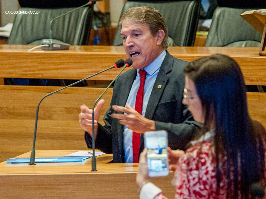 Distrital defende investimento na atenção primária para resolver crise na saúde