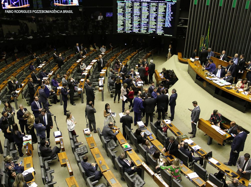 Câmara rejeita todos destaques e aprova, em segundo turno, reforma da Previdência