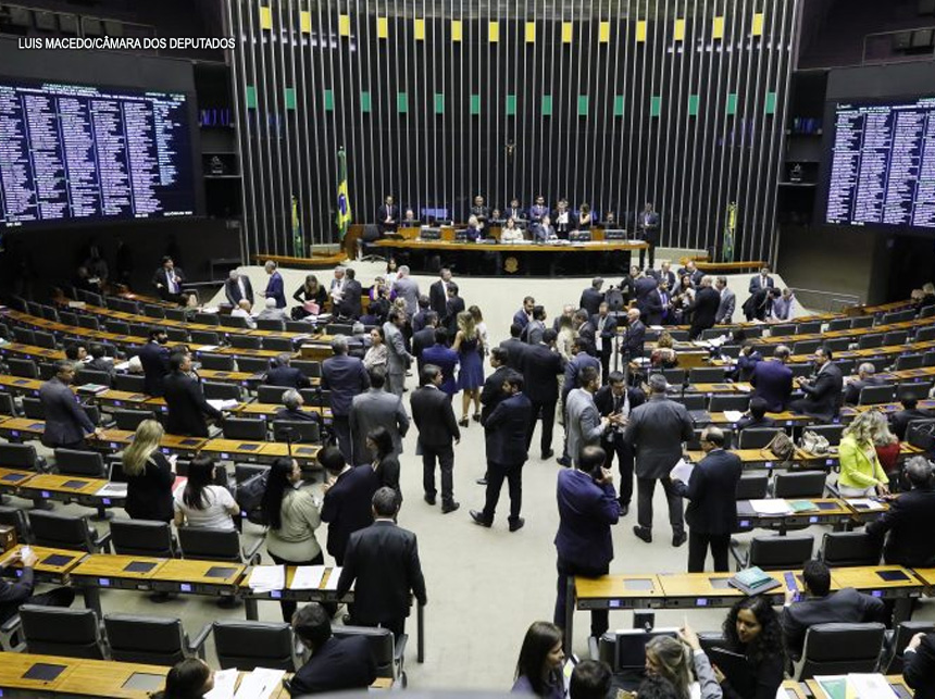 Câmara dos deputados aprova projeto que exige de agressor ressarcimento ao SUS; texto vai a sanção