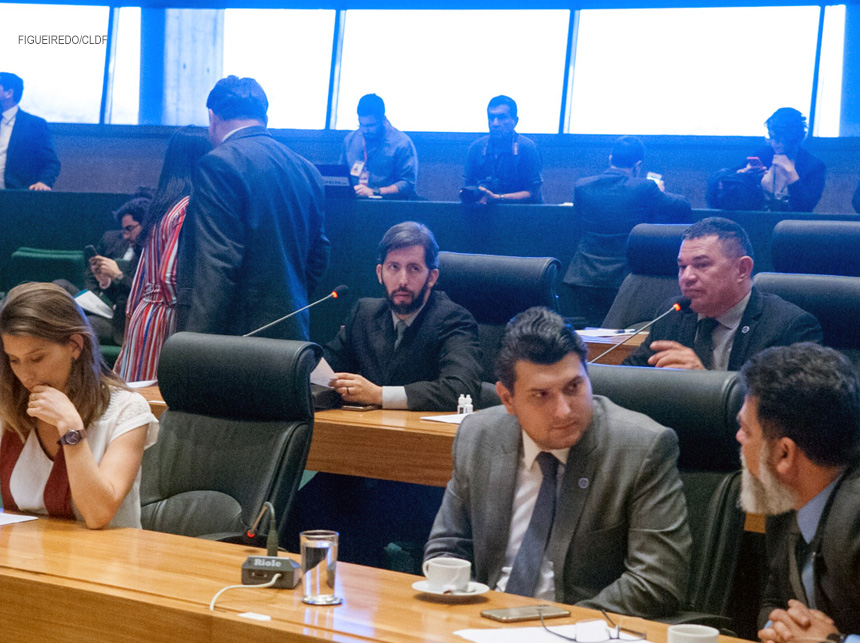 CLDF: Plenário derruba veto e garante atendimento, em até 30 dias, a pacientes com câncer