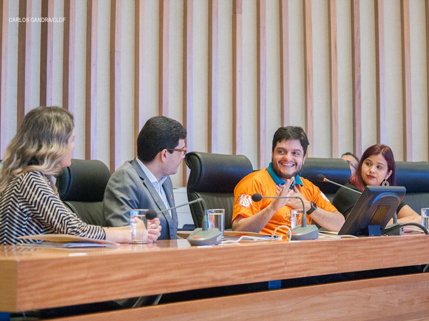 CLDF: Audiência propõe revisar lei distrital sobre esclerose múltipla