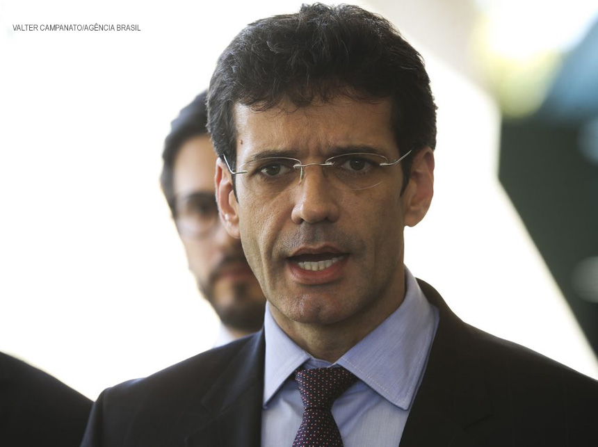 Ministério Público apresenta denúncia por desvios do fundo eleitoral contra ministro do Turismo