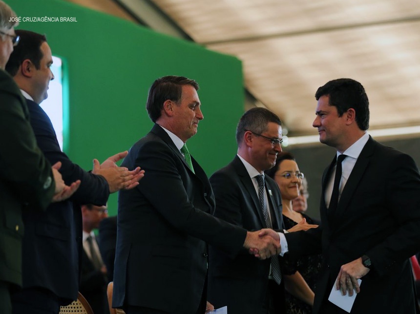 “Ele estava cumprindo a sua missão. Se essa missão não fossem bem cumprida, eu também não estaria aqui”, diz Bolsonaro