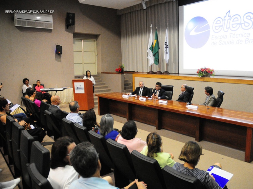 Escola Técnica de Saúde de Brasília celebra 59 anos