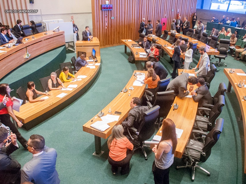 Secretarias respondem sobre atendimento de síndrome de down e epilepsia