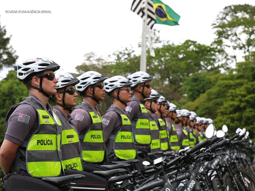 Senado aprova fim da prisão administrativa para PMs e bombeiros