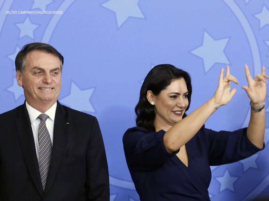 Bolsonaro volta a ser atendido no HFA e pode ter passado por procedimento cirúrgico