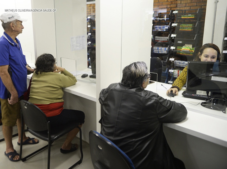 GDF inicia mudanças para facilitar acesso a remédios de alto custo