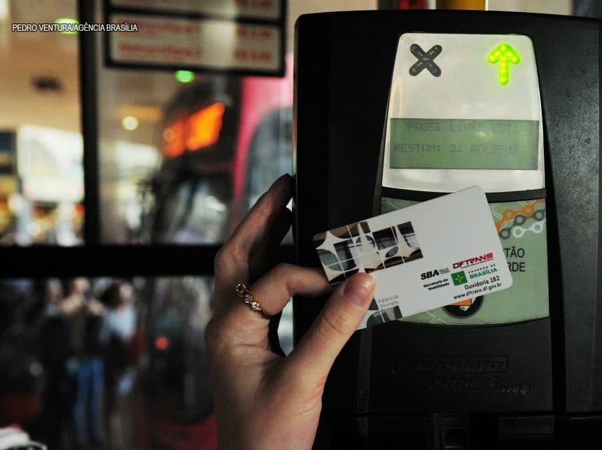 Site do BRB: Cadastro do passe livre estudantil pode ser realizado via internet