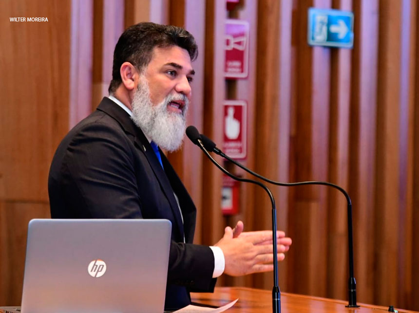 Concessão de 40 horas aos servidores deve ampliar capacidade de atendimento na Saúde, afirma Jorge Vianna