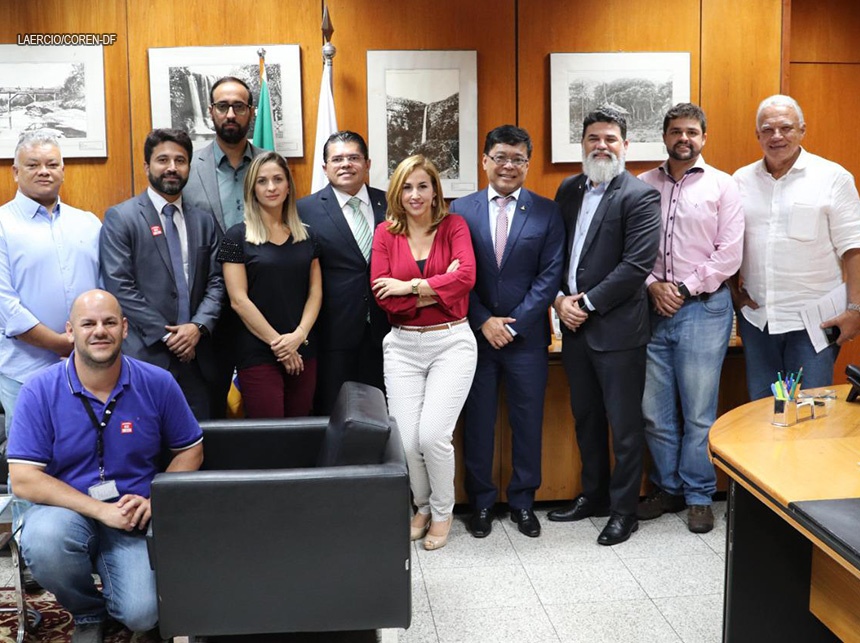 Jorge Vianna e representantes da Enfermagem se reúnem com secretários do GDF para tratar de prescrição de medicamentos por enfermeiros