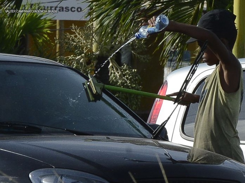 Trabalho infantil aumenta 38% durante o carnaval