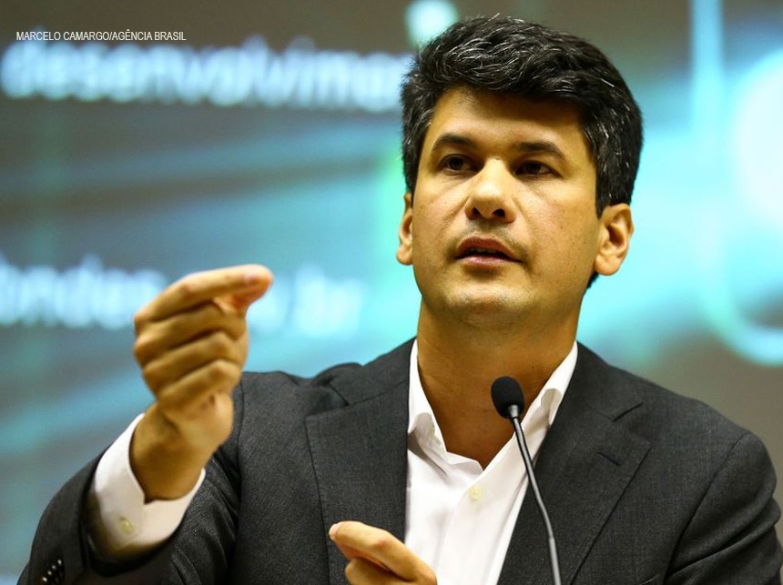 Coronavírus: BNDES anuncia R$ 2 bilhões de crédito para área da saúde