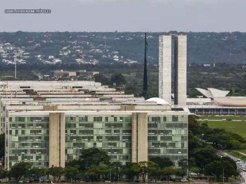 Quase 70 mil servidores estão no grupo de risco do coronavírus