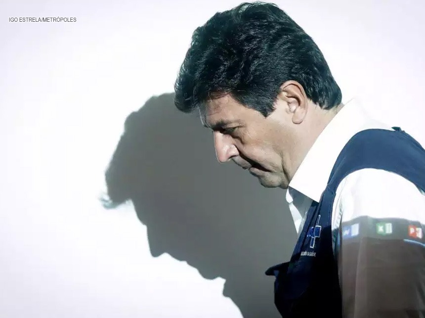 Mandetta muda discurso e questiona isolamento: “Remédio amargo”