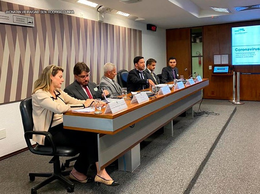 Brasil terá aumento abrupto nos casos de coronavírus, diz secretário do Ministério da Saúde