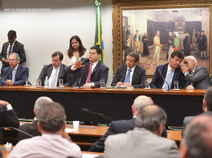 Governo libera R$ 5 bilhões por medida provisória para combate ao coronavírus