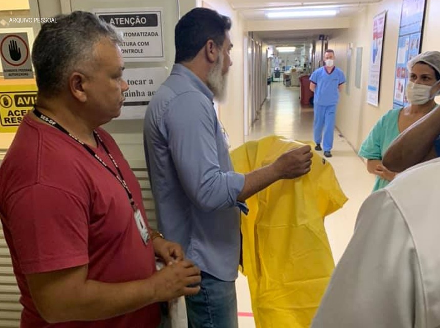 Deputado vai atrás de EPIs para equipe de UTI que cuida de paciente com coronavírus