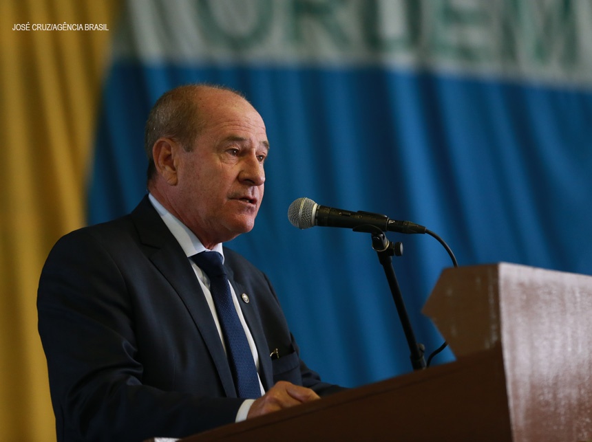 Alta cúpula do Ministério da Defesa realiza exame para testar possível infecção por coronavírus