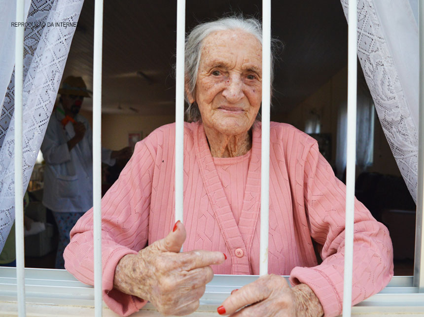 Hotéis vão hospedar idosos sem moradia durante a pandemia no DF