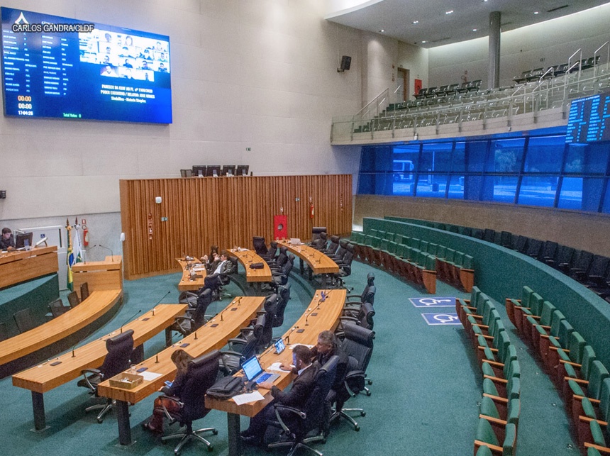 CLDF: Aprovado PL que obriga higienização de ônibus durante pandemia