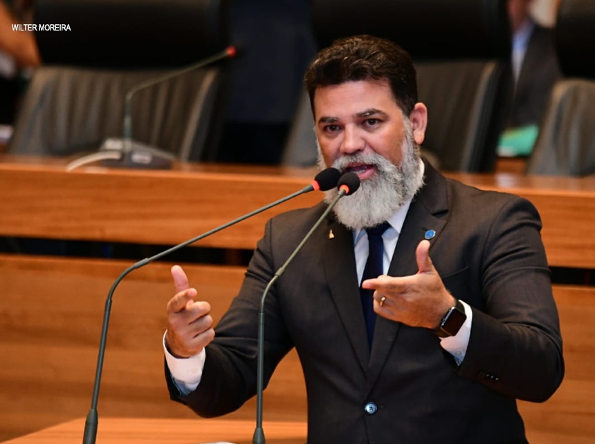 CLDF aprova projeto de Jorge Vianna que prevê seguro de vida e acidentes para profissionais da saúde pública e privada