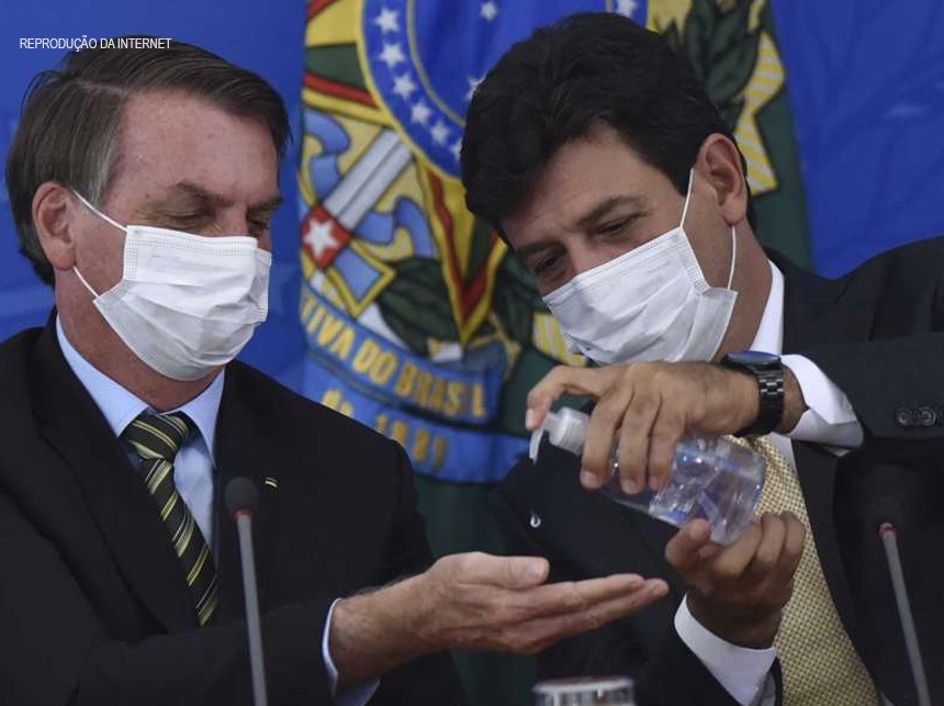 Mandetta deixa Ministério da Saúde a pedido de Bolsonaro