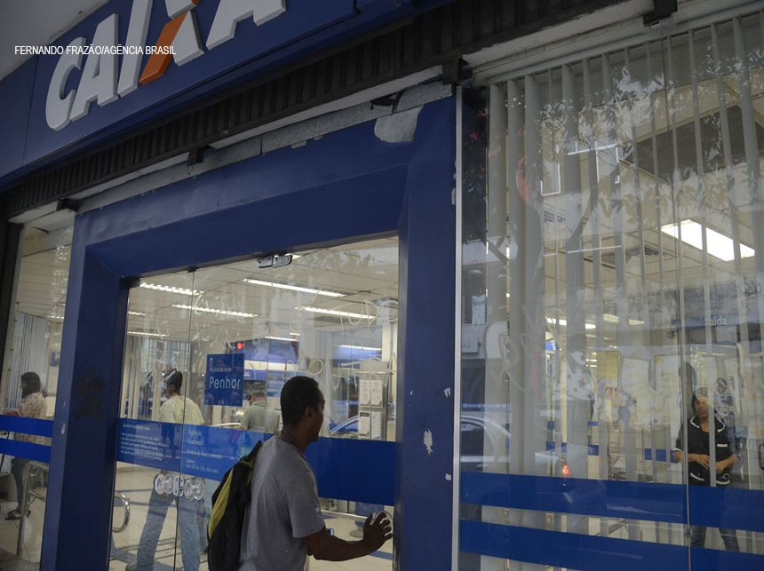 Bancos poderão conceder empréstimo com garantia do FGTS