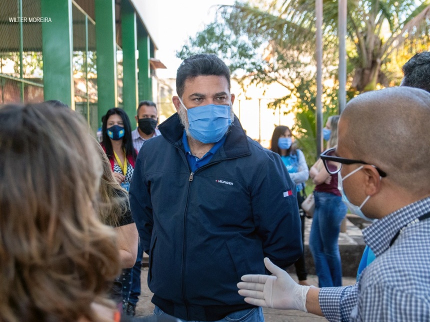 Jorge Vianna visita ponto de teste para Covid-19 no Setor O