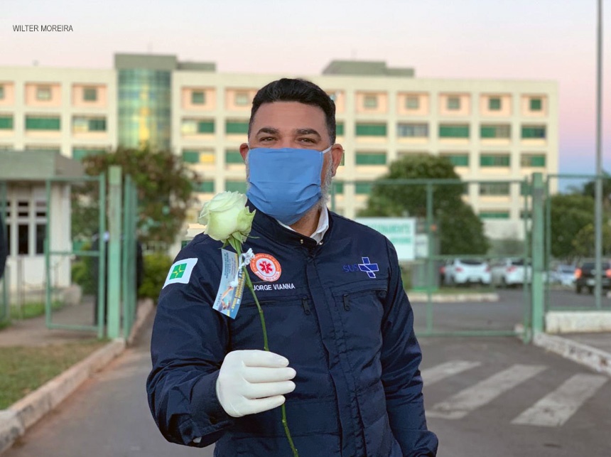 Jorge Vianna homenageia profissionais pelo Dia Internacional do Enfermeiro